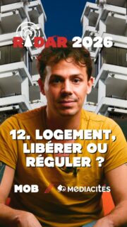 Doit-on réguler ou libérer pour mieux loger ? 4,2 millions de gens sont « mal-logés » en France. Le rapport 2026 de la @fondationpourlelogement englobe des situations variées, des personnes sans-abri aux étudiants en galère. Le logement est donc un des sujets majeurs des élections municipales. Des situations dramatiques auxquelles s’additionnent une problématique plus globale de pouvoir d’achat : nous mettons en moyenne 700€ par mois dans nos loyers/prêts à rembourser. Un tiers de nos revenus.
Mais alors, comment on agit concrètement, et surtout localement, pour le logement ? A la fois pour que tout le monde ait un toit sur la tête mais aussi pour améliorer la qualité des bâtiments et leur habitation effective ? Et quel bord politique propose quoi ? C’est le chantier de ce nouvel épisode de Radar ! Lien 🎥 en bio.
Réalisation et montage : @elliot_clarke_01 // @mob_democratie et @mediacitesinvestigation avec le soutien du @fondspresselibre