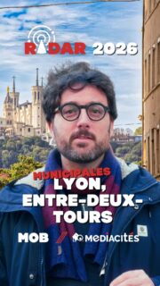 Tu habites à #lyon ? Tu ne sais pas trop ce qui se passe entre les deux tours des #municipales2026 ? @mob_democratie et @mediacitesinvestigation font le point en 3mn chrono !
Et si t’as vraiment pas le temps :
- Les écologistes ont créé la surprise en arrivant 1er (37,36%) juste devant Jean-Michel Aulas, le candidat de la droite et du centre (36,7%).
- Les écolos et insoumis se sont alliés, une fusion technique qui ne remet pas en cause le programme écolo en cas de victoire mais laisse des places d’opposition à LFI.
- Niveau métropole par contre, pas d’alliance à gauche, Insoumis et écolos partent en solo, laissant présager une victoire possible de la droite.
- Résultat possible ce dimanche 22 mars ? Une « cohabitation » possible entre écolos et le centre-droit de Véronique Sarselli.
Réalisation et montage : @elliot_clarke_01, Nicolas Barriquand, Matthieu Périsse.
Avec le soutien du @fondspresselibre