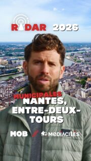 Tu habites à Nantes ? Tu ne sais pas trop ce qui se passe entre les deux tours des Municipales 2026 ? @mob_democratie et @mediacitesinvestigation font le point en moins de 3mn !
Et si t’as vraiment pas le temps :
- La droite et les socialistes sont arrivés au coude à coude avec moins de 3000 voix d’écart au 1er tour.
- Johanna Rolland (PS) et les Insoumis se sont donc alliés. 10 sièges sont accordés aux Insoumis dans l’opposition.
- Ils font front commun face à la droite qui tente un exploit : conquérir Nantes après 37 ans de socialisme.
Réalisation et montage : @elliot_clarke_01, Thibault Dumas